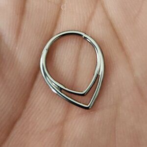 Titanium Septum Piercing - Nose Ring - Clicker- Hinged - 16 Gage - 10 mm